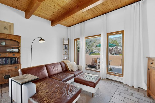 1109 Daskalos Drive NE, Albuquerque, NM 87123