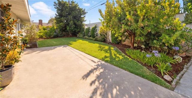 192 Buoy, Costa Mesa, CA 92627