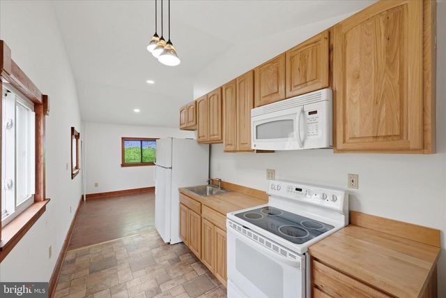 216 CEDAR RIVER LN, Augusta, WV 26704