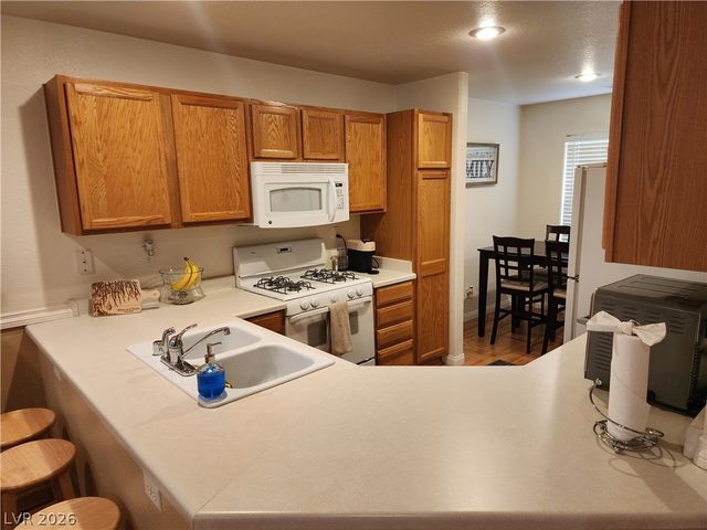 10457 Beautiful Fruit Street, Las Vegas, NV 89183