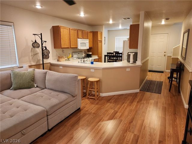 10457 Beautiful Fruit Street, Las Vegas, NV 89183