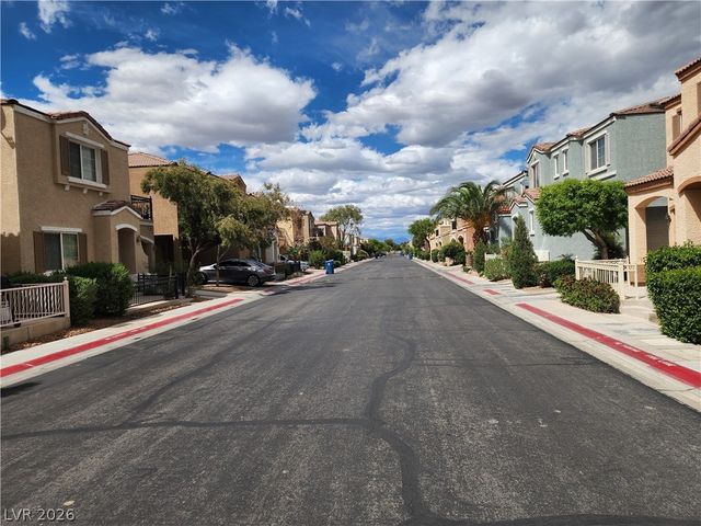 10457 Beautiful Fruit Street, Las Vegas, NV 89183