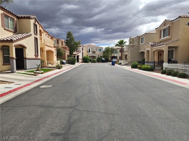 10457 Beautiful Fruit Street, Las Vegas, NV 89183