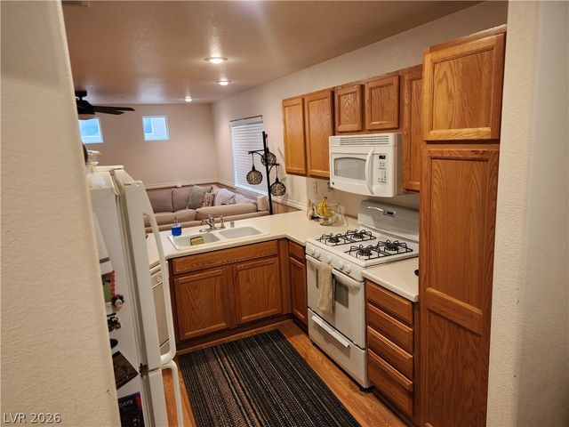 10457 Beautiful Fruit Street, Las Vegas, NV 89183