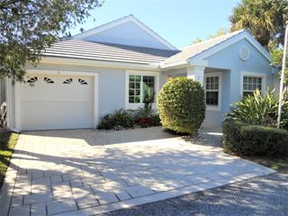 14 Governors Court, Palm Beach Gardens, FL 33418