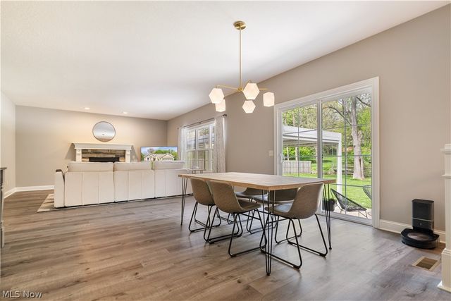 3693 Stratavon Street NW, North Canton, OH 44720