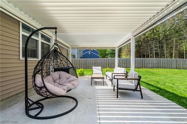 3693 Stratavon Street NW, North Canton, OH 44720