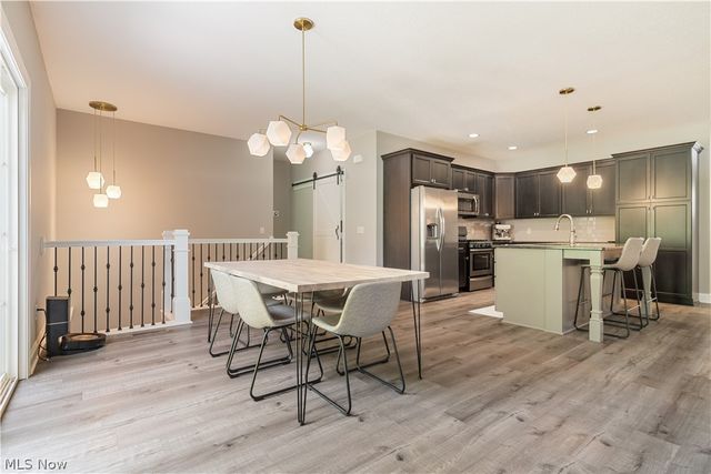 3693 Stratavon Street NW, North Canton, OH 44720