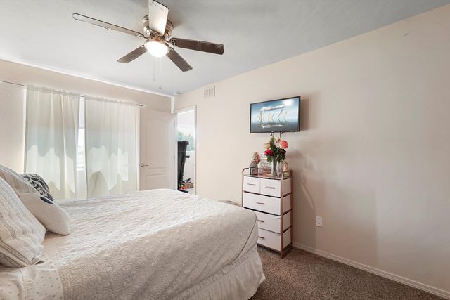 660 PRIMROSE Avenue SW, Los Lunas, NM 87031