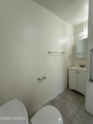 3544 S 9th Avenue, Tucson, AZ 85713