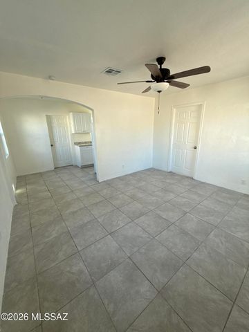 3544 S 9th Avenue, Tucson, AZ 85713