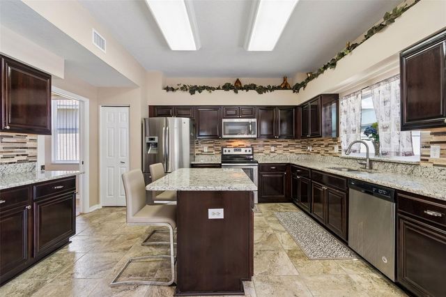 15911 MUIRFIELD DRIVE, Odessa, FL 33556