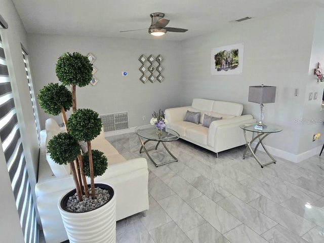 7002 DANEWOOD COURT, Tampa, FL 33615