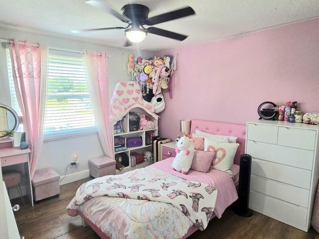 7002 DANEWOOD COURT, Tampa, FL 33615
