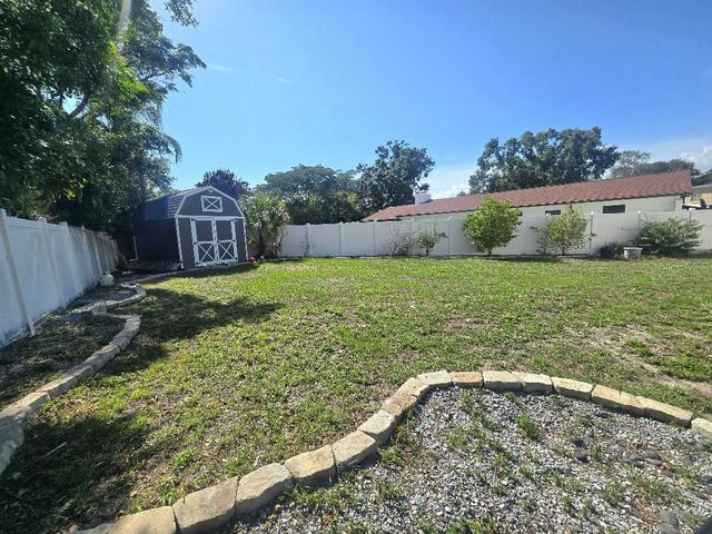 7002 DANEWOOD COURT, Tampa, FL 33615
