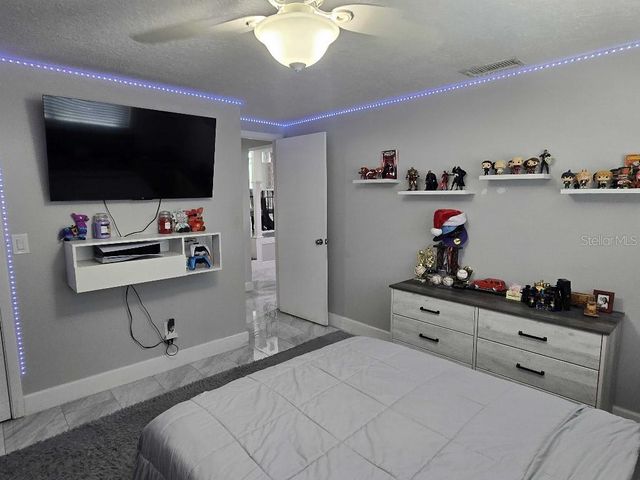 7002 DANEWOOD COURT, Tampa, FL 33615