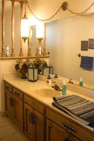 1625 S Lydia Drive, Tulare, CA 93274