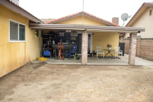 1625 S Lydia Drive, Tulare, CA 93274