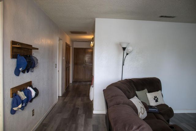 1625 S Lydia Drive, Tulare, CA 93274