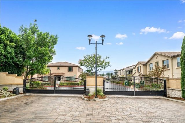7149 Montecito Ln, Eastvale, CA 92880