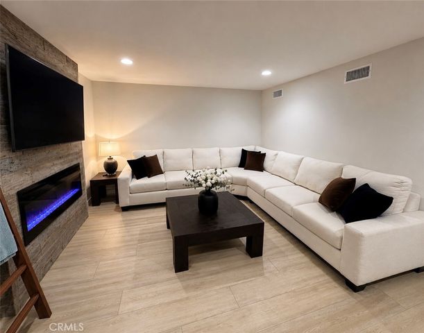 4301 Cezanne Avenue, Woodland Hills, CA 91364