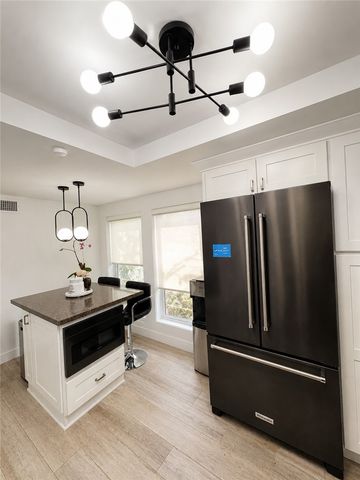 4301 Cezanne Avenue, Woodland Hills, CA 91364