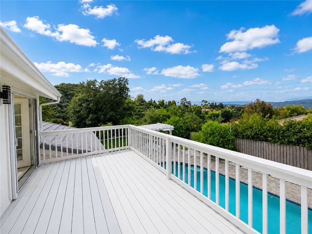 4301 Cezanne Avenue, Woodland Hills, CA 91364