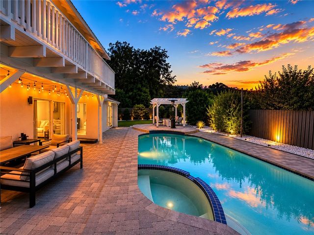 4301 Cezanne Avenue, Woodland Hills, CA 91364