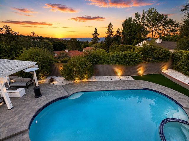 4301 Cezanne Avenue, Woodland Hills, CA 91364