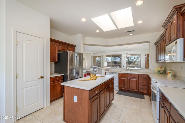 16949 W OASIS SPRINGS Way, Surprise, AZ 85387