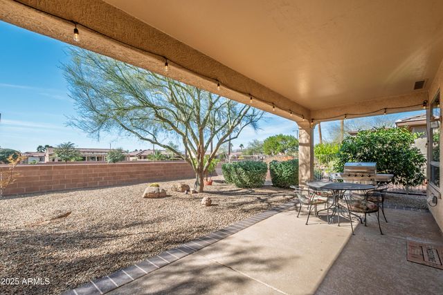 16949 W OASIS SPRINGS Way, Surprise, AZ 85387