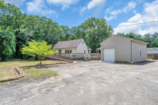 13 Edgar Road, Jackson, NJ 08527