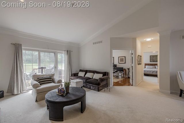 1313 Rock Valley Drive, Rochester, MI 48307