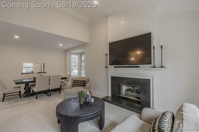 1313 Rock Valley Drive, Rochester, MI 48307