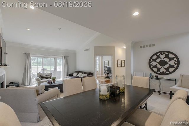 1313 Rock Valley Drive, Rochester, MI 48307