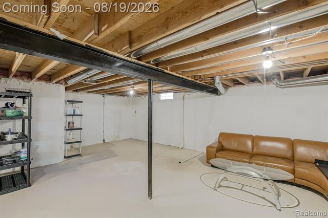 1313 Rock Valley Drive, Rochester, MI 48307