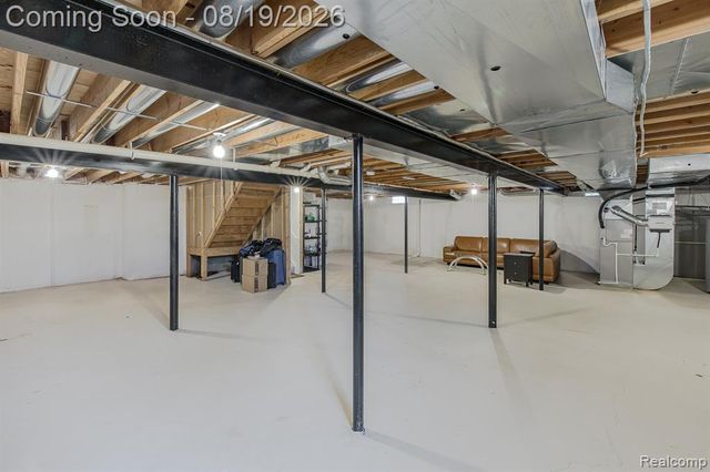 1313 Rock Valley Drive, Rochester, MI 48307