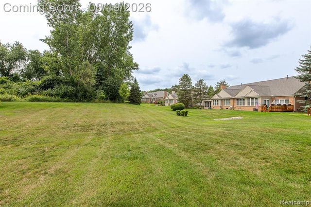 1313 Rock Valley Drive, Rochester, MI 48307