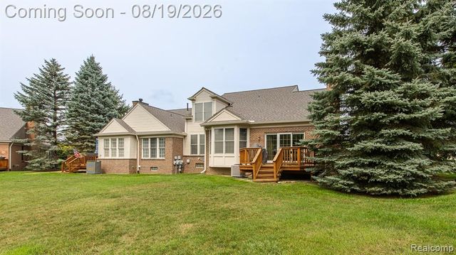 1313 Rock Valley Drive, Rochester, MI 48307