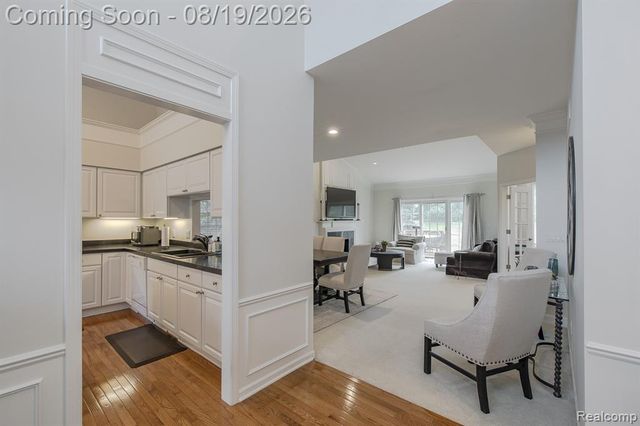 1313 Rock Valley Drive, Rochester, MI 48307