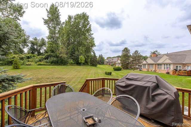 1313 Rock Valley Drive, Rochester, MI 48307