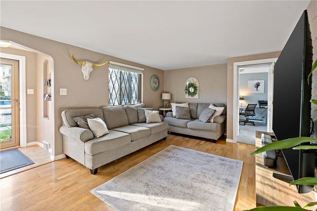 720 Clinton Pl, Bellevue, PA 15202