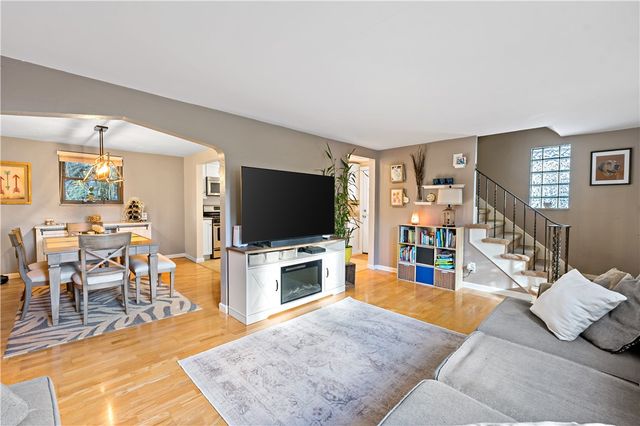 720 Clinton Pl, Bellevue, PA 15202