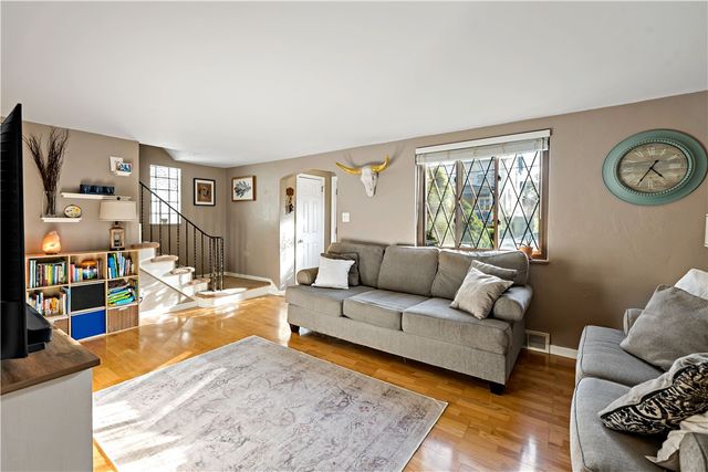 720 Clinton Pl, Bellevue, PA 15202