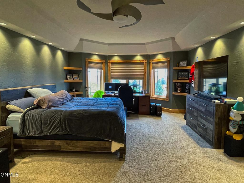 709 Long Drive, Watford City, ND 58854 photo 111
