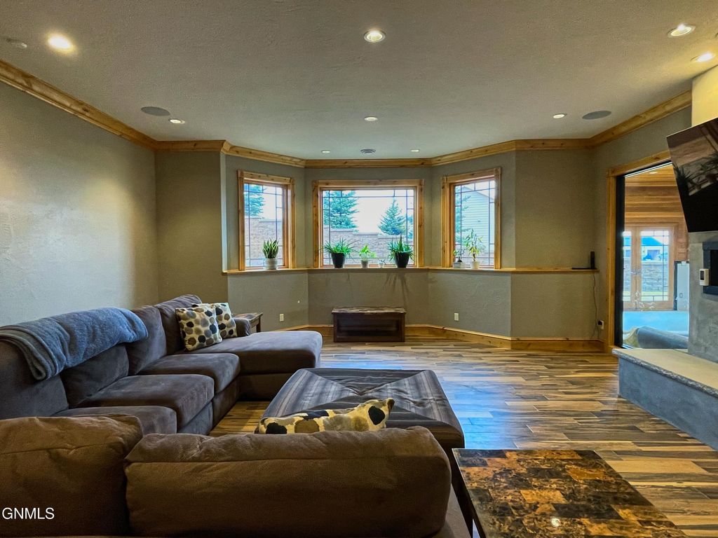 709 Long Drive, Watford City, ND 58854 photo 127