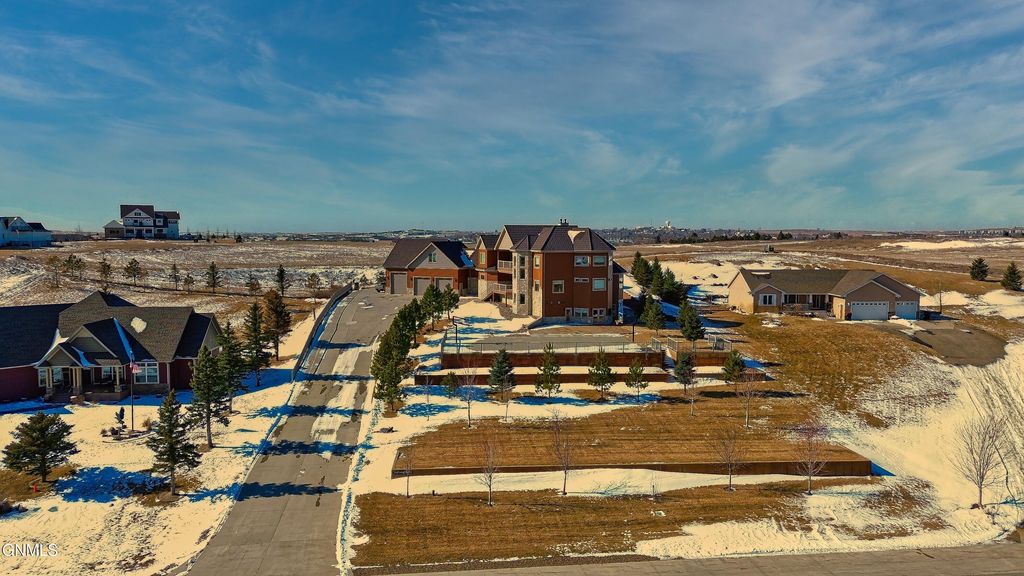709 Long Drive, Watford City, ND 58854 photo 151