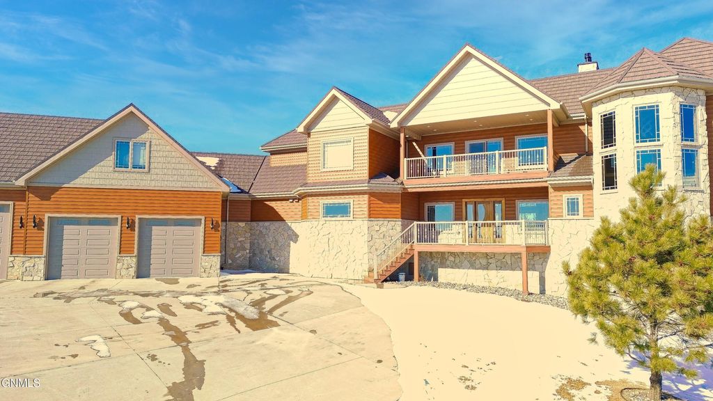 709 Long Drive, Watford City, ND 58854 photo 20