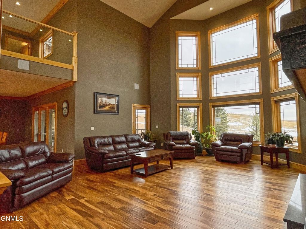 709 Long Drive, Watford City, ND 58854 photo 24
