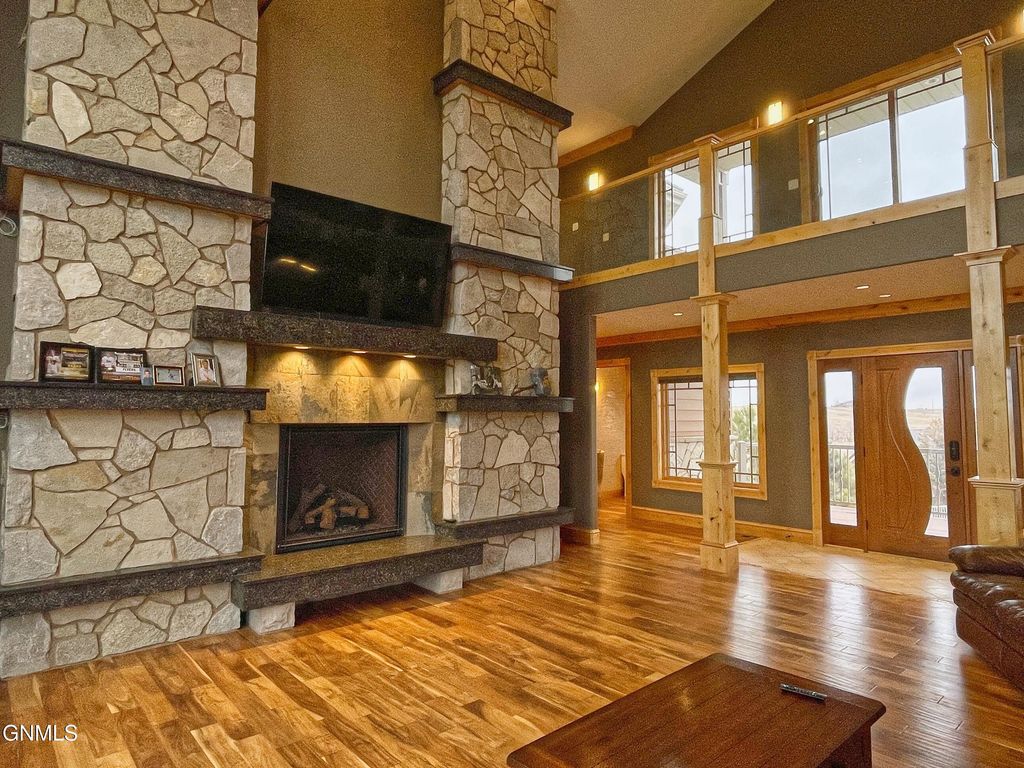 709 Long Drive, Watford City, ND 58854 photo 26